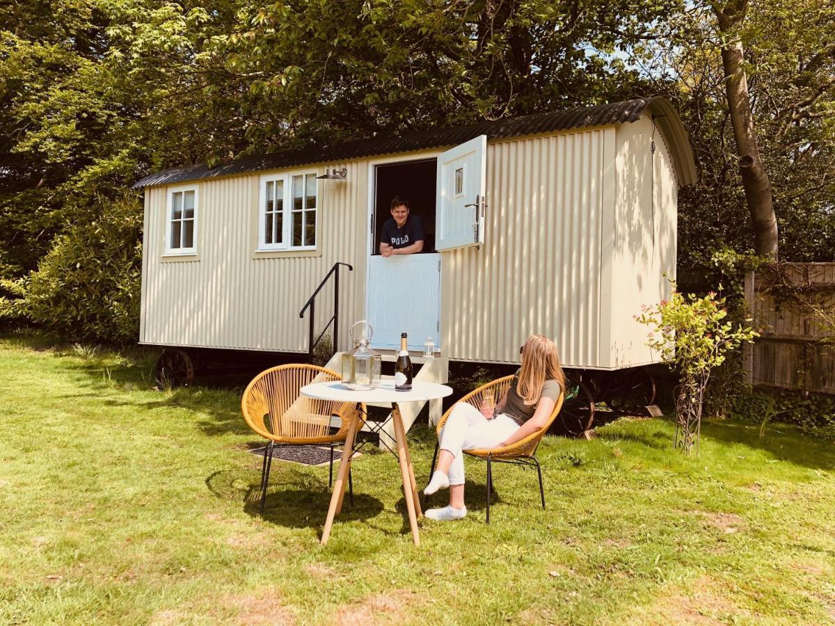 Somerleyton Meadows - The Hideaway Hut & Hot Tub Herringfleet Екстериор снимка