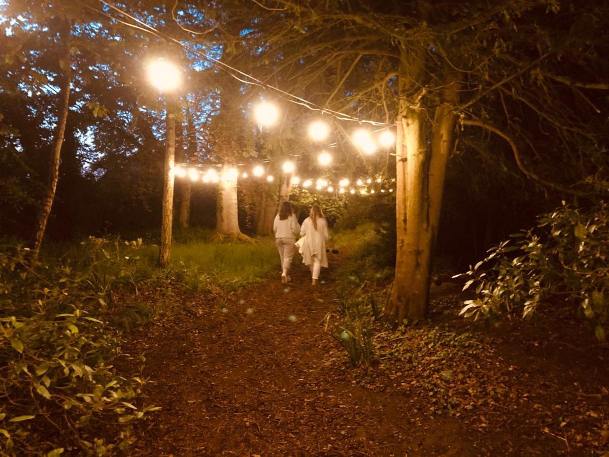 Somerleyton Meadows - The Hideaway Hut & Hot Tub Herringfleet Екстериор снимка